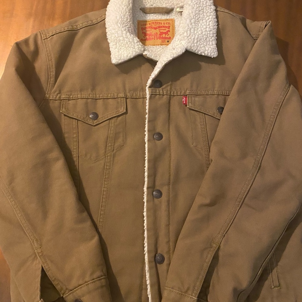 Levi’s trucker Sherpa